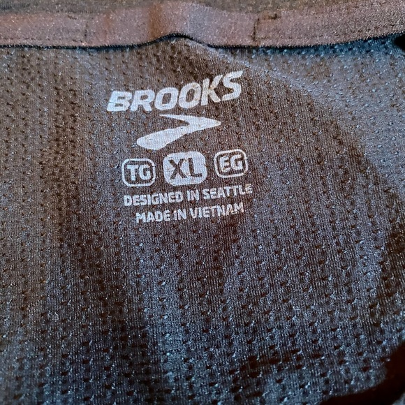 ✨Brooks Sprint Free Short Sleeve Shirt✨ - Picture 5 of 11